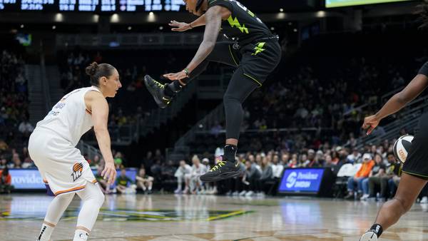 Ezi Magbegor scores 13 of her 21 points in the 1st quarter as Storm roll past Mercury 80-62