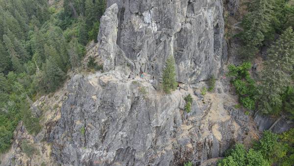 Climber rescued from Tumwater Canyon, falls 25 feet