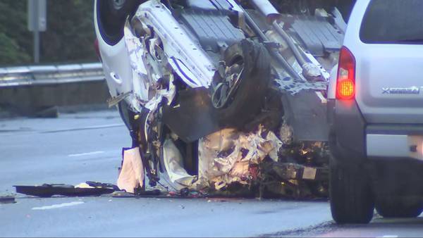 Rollover, suspected DUI crash closes I-5 lanes in SeaTac for 7 hours