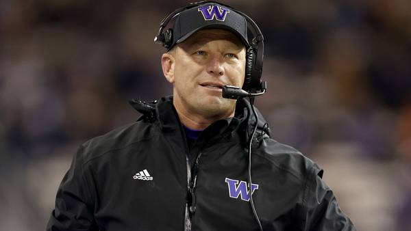 No. 12 Washington outlasts Washington St 51-33 in Apple Cup