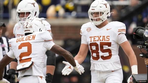 No. 3 Texas makes a huge statement with dominating win over No. 10 Michigan