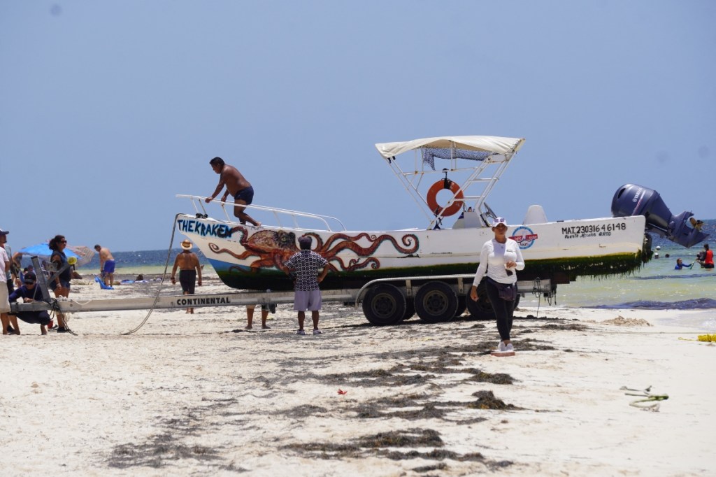 huracán beryl evacuar