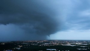 Así fue la impresionante llegada del huracán Beryl a Playa del Carmen en Quintana Roo