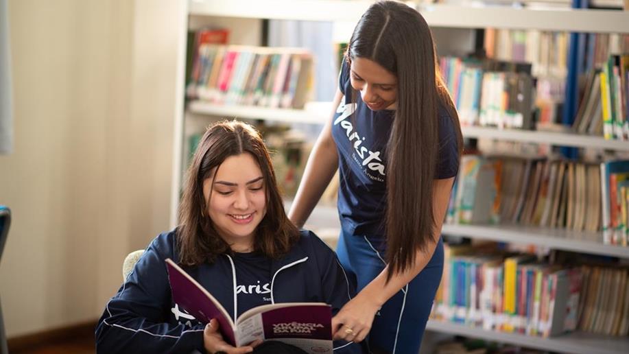 Para nós, tão importante quanto formar estudantes com domínio acadêmico é desenvolver a consciência ética e humana. Dessa forma, incentivamos a construção do projeto de vida do jovem, enaltecendo suas habilidades e capacidades, apresentando inúmeras...