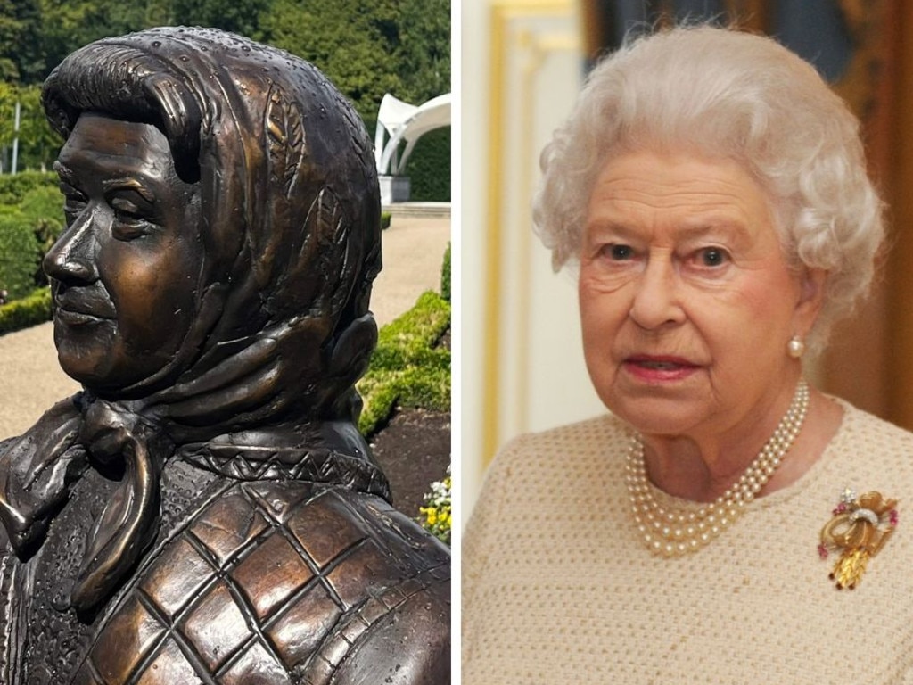 A new statue of the late Queen Elizabeth II has been unveiled in Northern Ireland.