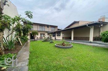 house em Corifeu de Azevedo Marques, Sao Judas - Itajaí - SC