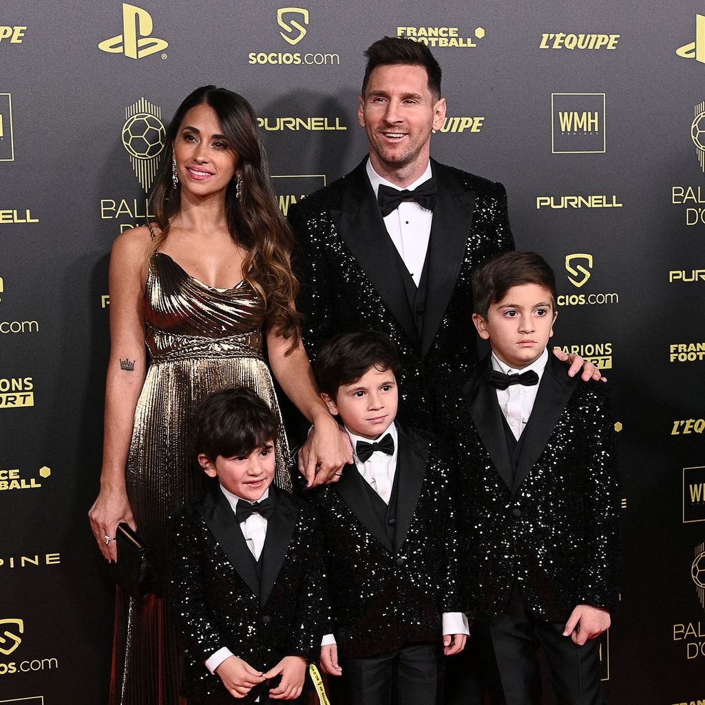 Lionel Messi und seine Frau Antonela Roccuzzo mit ihren drei Söhnen