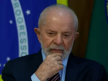 Lula: 'Se é para cortar, cortamos de militares, políticos, empresas, todos'