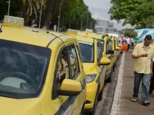 Falsos taxistas: como golpistas obtêm descontos na compra de carros