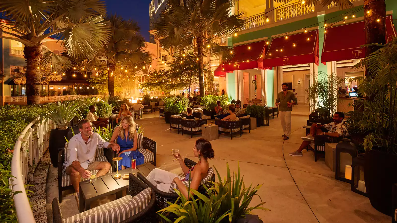 Bahamas Best Cigar Bar Baha Mar T@