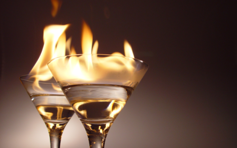 Flaming_cocktails