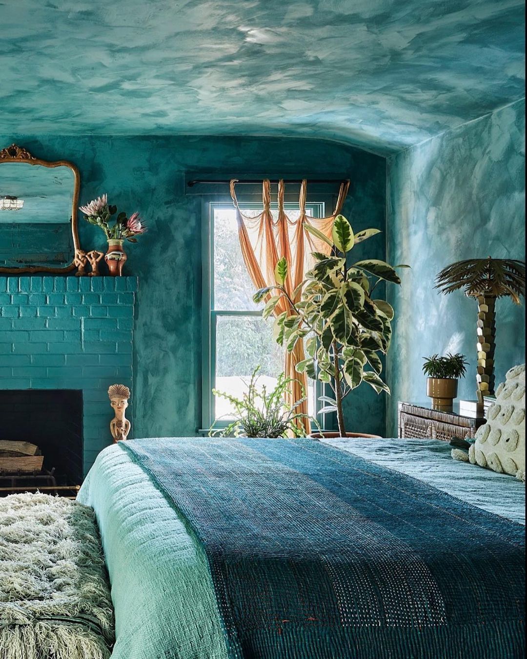 10 Eye-Catching Colors: Transform Your Home Decor Today | DecorMatters