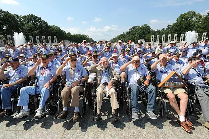 Veterans at the World War II memorial