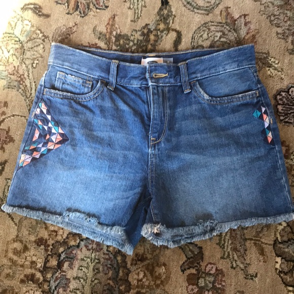 Old Navy Other - 🆕Girls embroidered raw hem jean shorts 16