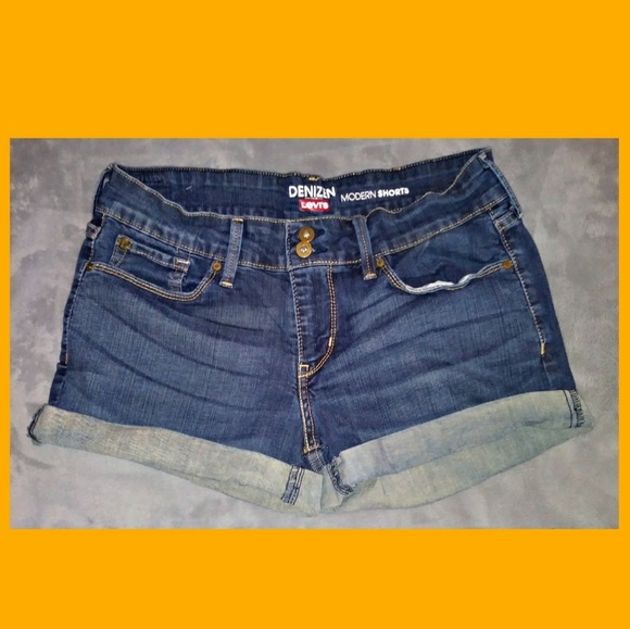 Levi's Pants - DENIZEN Levis Modern Shorts