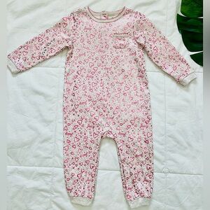 JUICY COUTURE• Baby Girl Infant Juicy Pink Hearts Long Sleeve Onesie NWOT 18M