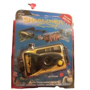 Shark Diver Underwater 35mm Camera #SL300 Auto Flash 80 Ft Reloadable Sea Life