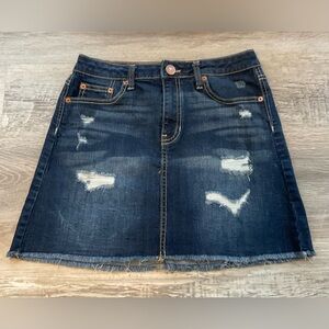 NOBO A-line denim miniskirt for juniors size -9. blue, frayed edge.