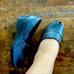 Vintage navy blue wedge shoes