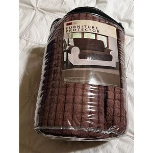 NIB Innovative Textile Solutions Puff Sofa Protecter, Slip Cover in Chocolate Fi