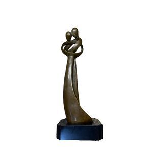 Hot Cast Bronze Sculpture of a Kissing Couple Contemporary Art Piece by Milo