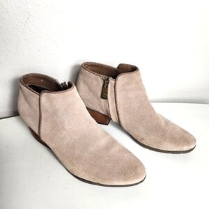 Blondo Womens Villa Waterproof Suede Ankle Booties in Mushroom-Size 8