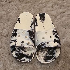 Crocs classic slide white and black tye dye mens size 6 womens size 8