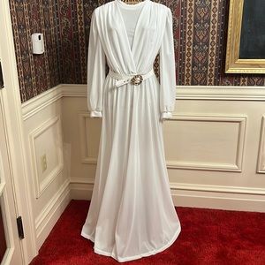 VTG Long Sleeve White Gown with Belt