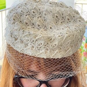 VTG 50s-60s Battenburg Lace Pillbox Hat with Veil