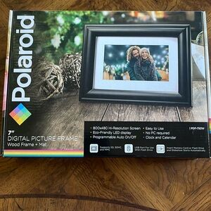 Polaroid 7" Digital Picture Frame in black NEW