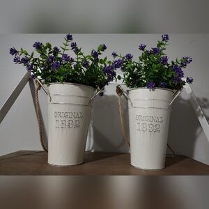 Like New Metal Vase Set of 2 with Faux Flowers