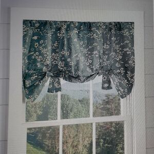 New P&H Floral Damask Bow Tie Window Valance Blue Have 3 New Packages