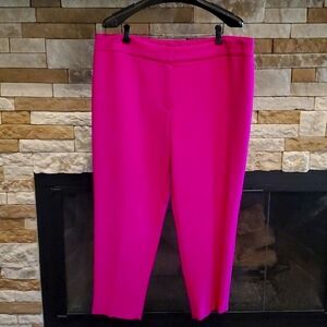 NWOT ESCADA CAPRI PANTS SIZE 46 EURO. OR SIZE 16