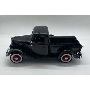 Danbury Mint 1935 Ford Pickup Diecast 1:24 W Box