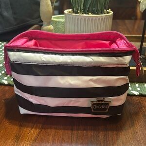 💥2/$10 Caboodles Cosmetic Bag Black White Stripe