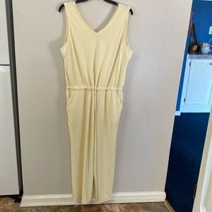 Old Navy Jumpsuit Size XXL Sleeveless V-Neck One Piece Pockets Yellow Color