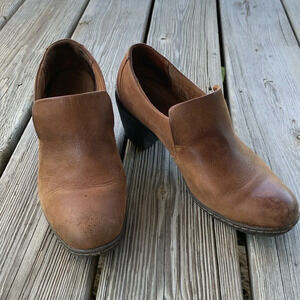 b.o.c. Born Concept Women’s Brown Leather Clogs Size 8.5 Medium Stacked Heel