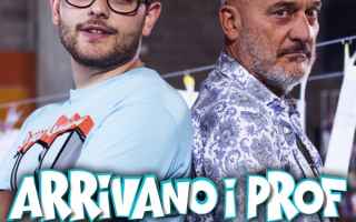 Musica Showbiz "Posso andare in bagno professore?" Rocco Hunt scelto per la colonna sonora di "Arrivano I Prof"