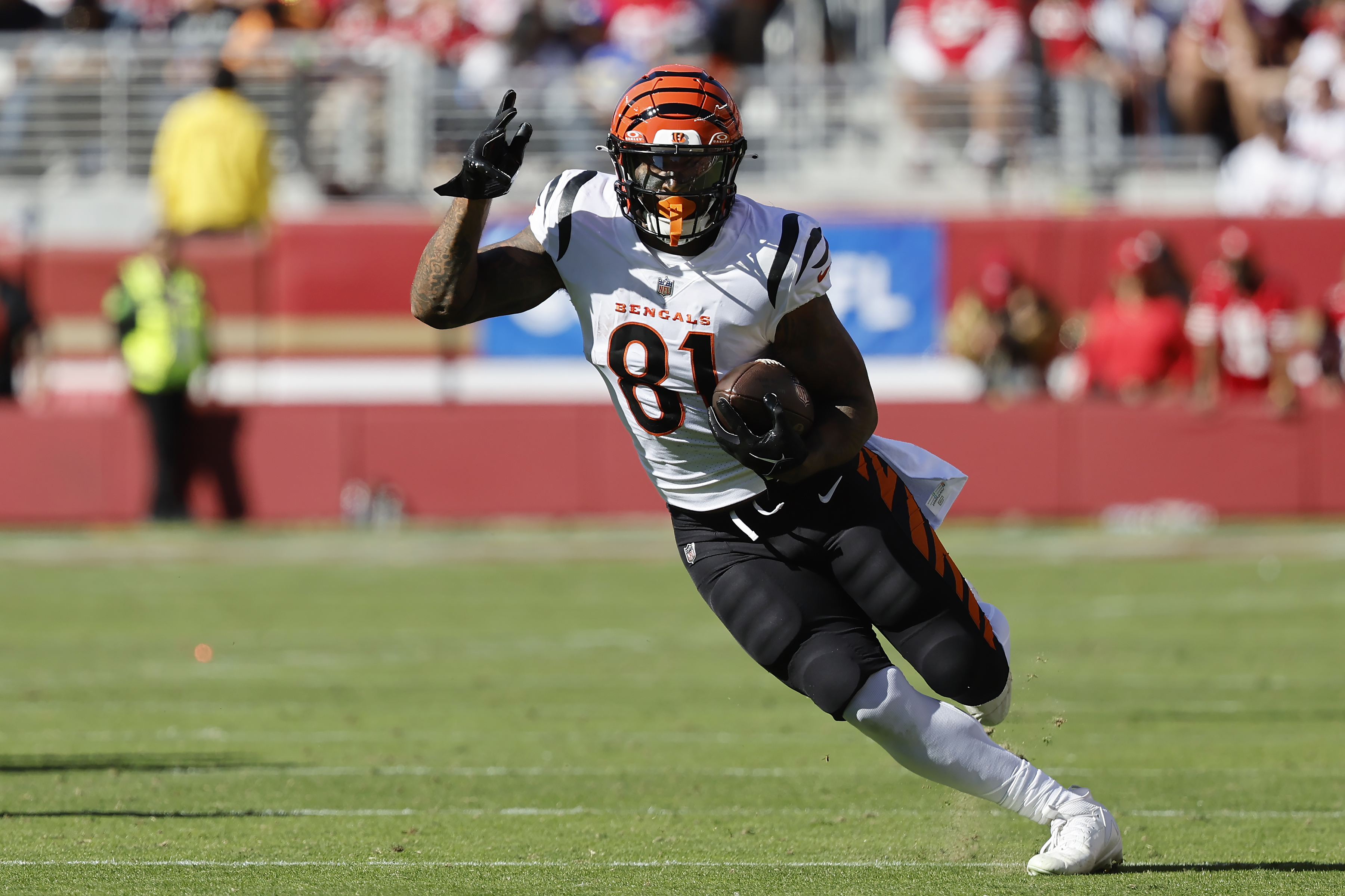 FILE - Cincinnati Bengals tight end Irv Smith Jr. runs against the San Francisco 49ers during the first half of an NFL football game in Santa Clara, Calif., Oct. 29, 2023. The Kansas City Chiefs and Smith agreed Tuesday, March 12, 2024 on a one-year deal, giving quarterback Patrick Mahomes a veteran tight end behind Travis Kelce, a person familiar with the deal told The Associated Press. (AP Photo/Josie Lepe, file)