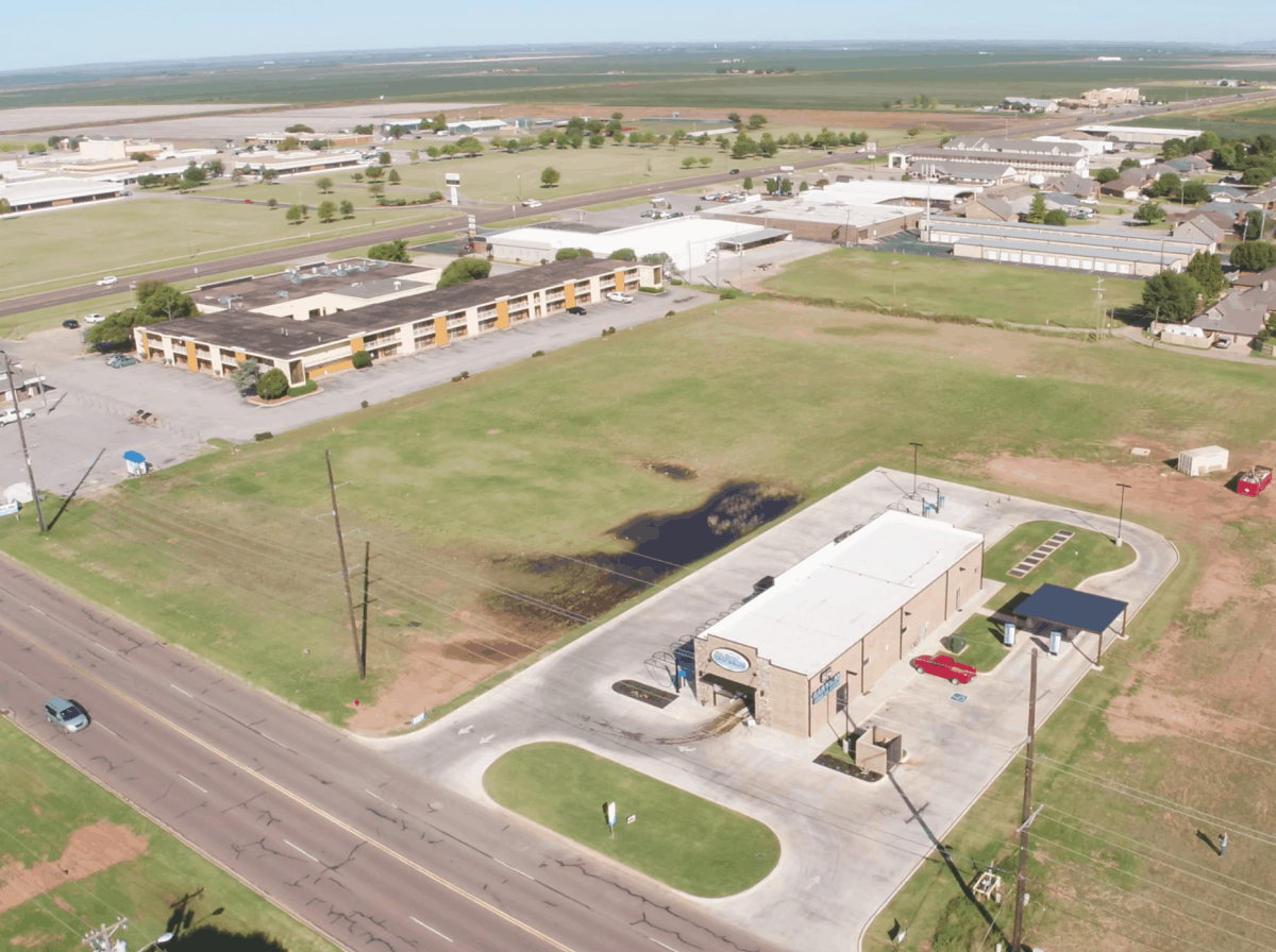 drone photo of car wash facility in Altus, OK