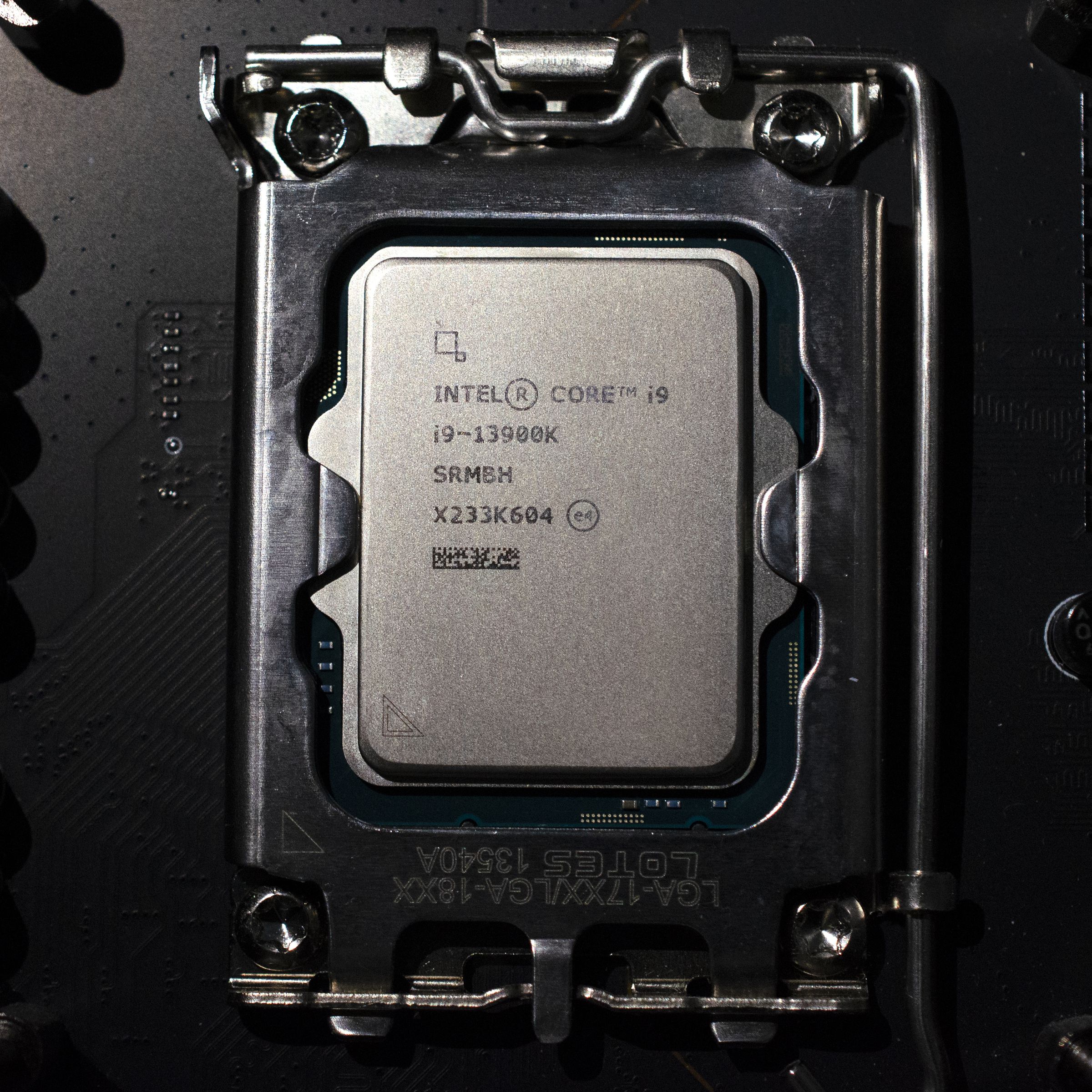 A photo showing Intel’s Core i9-13900K CPU