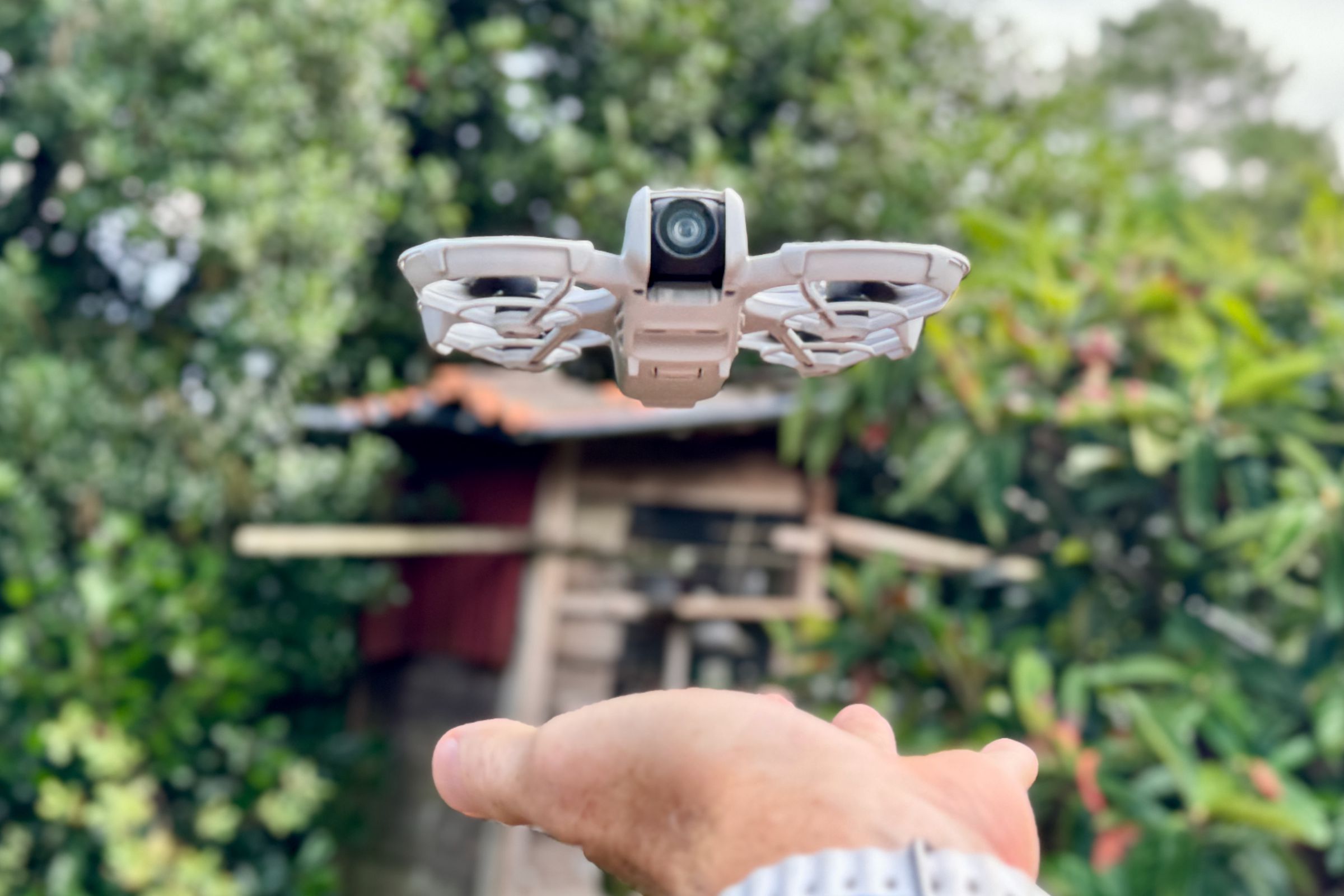 The Neo can take off and land in the palm of your hand.