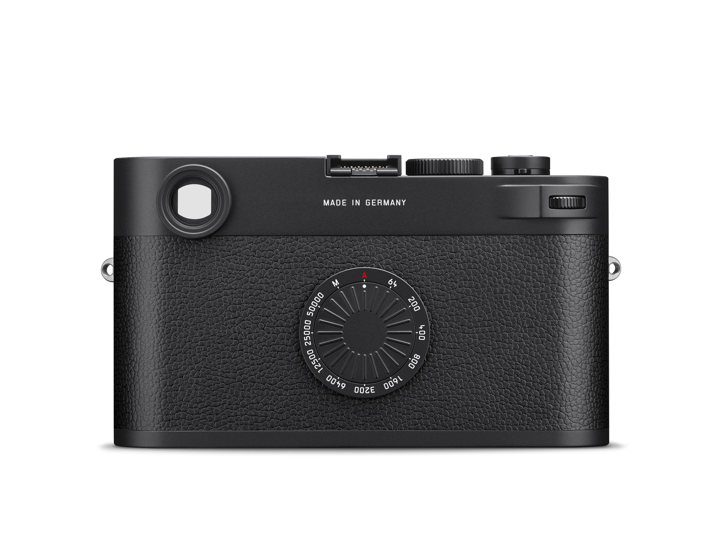 <em>Holding the thumbwheel dial for 12 seconds turns on Wi-Fi and Bluetooth for connecting to the Leica Fotos app, and pairing is done by holding the function button on top for five seconds.</em>