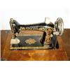 Image 2 : ANTIQUE SINGER SEWING MACHINE IN CABINET