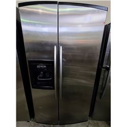 KITCHENAID SIDE-BY-SIDE FRIDGE/FREEZER MODEL KSRA25ILS01