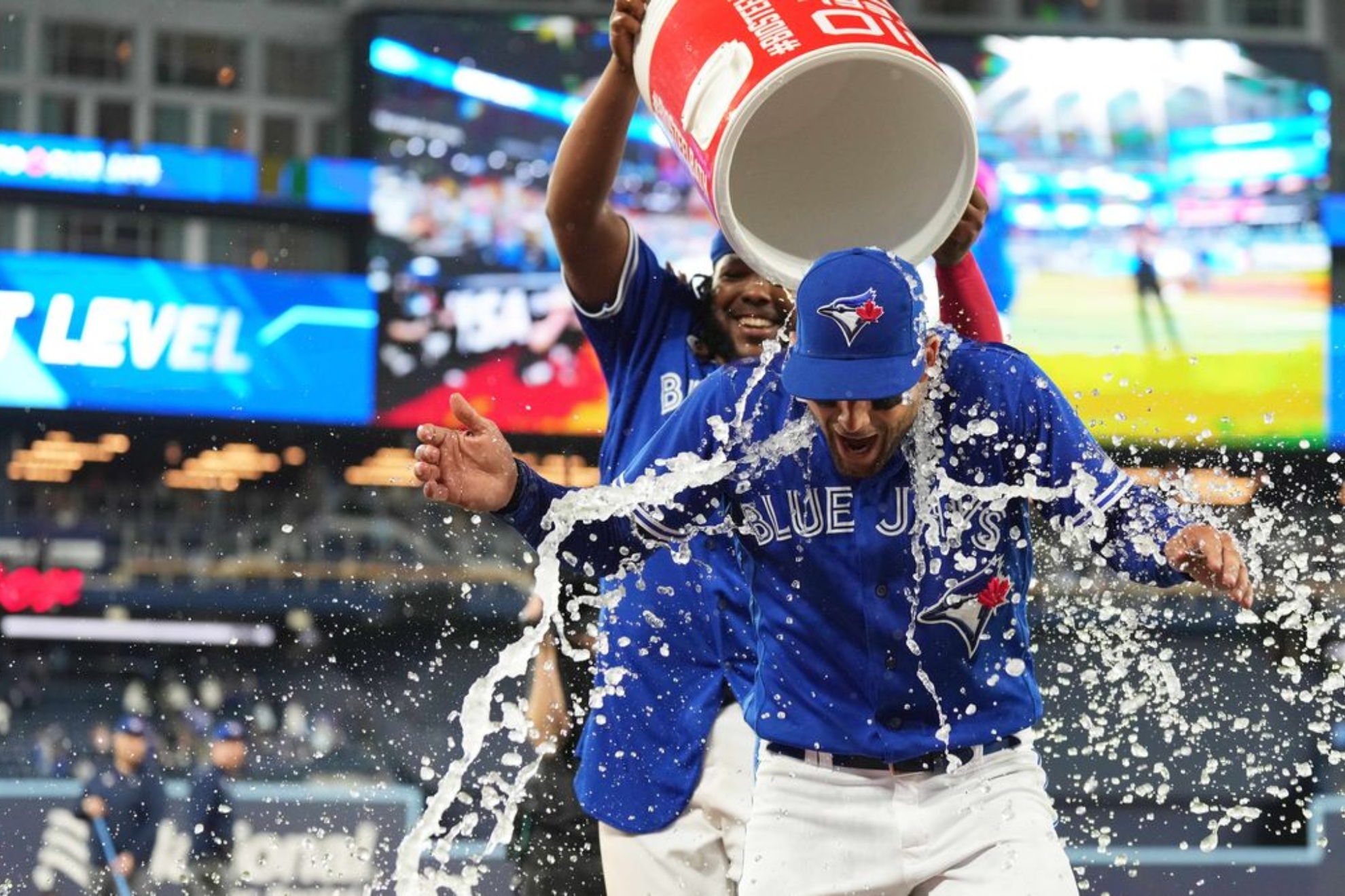 Blue Jays win big in doubleheader against Red Sox