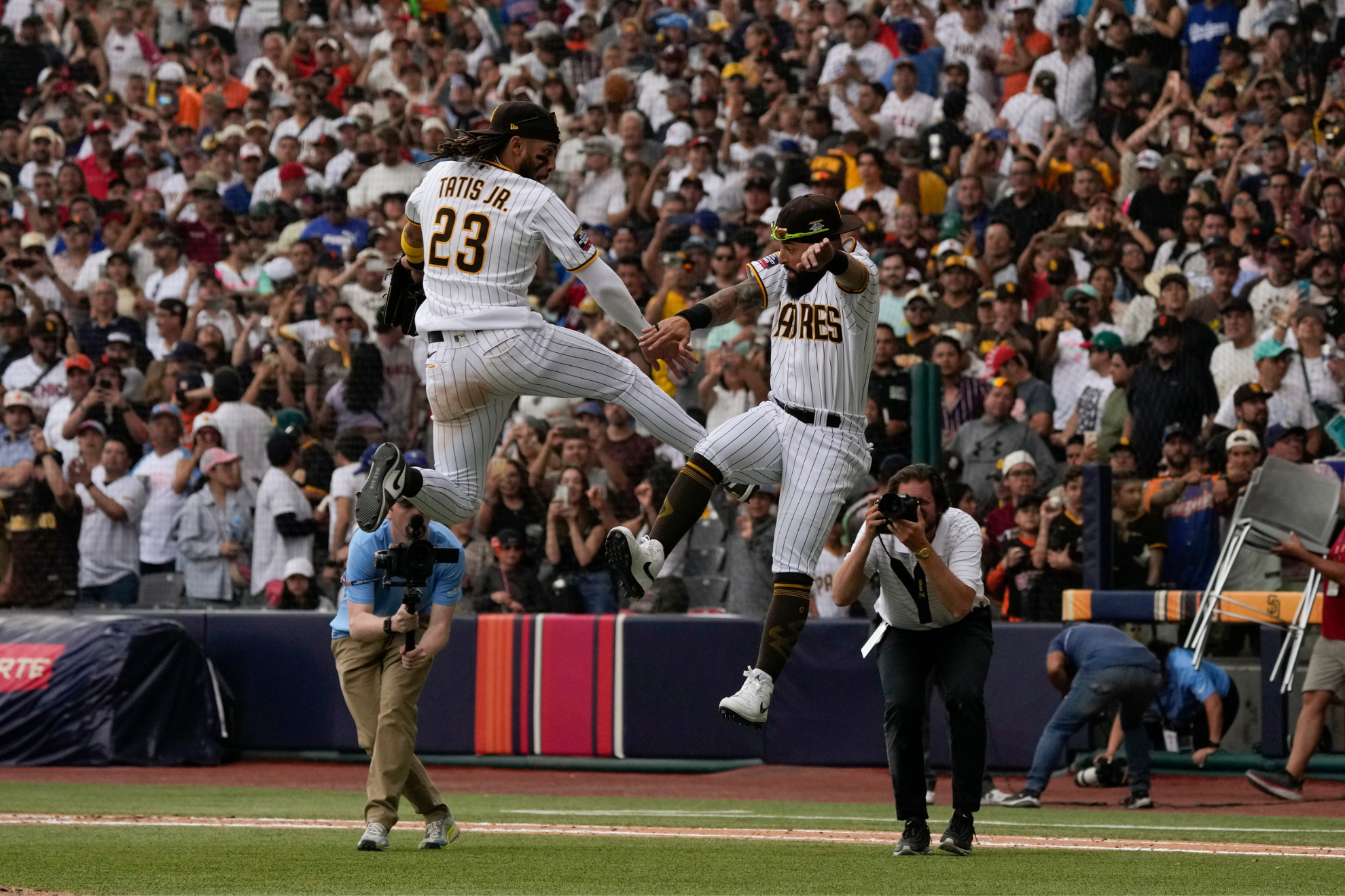 Fernando Tatis, Jr. went 2-for-4 on Sunday with a run scored.