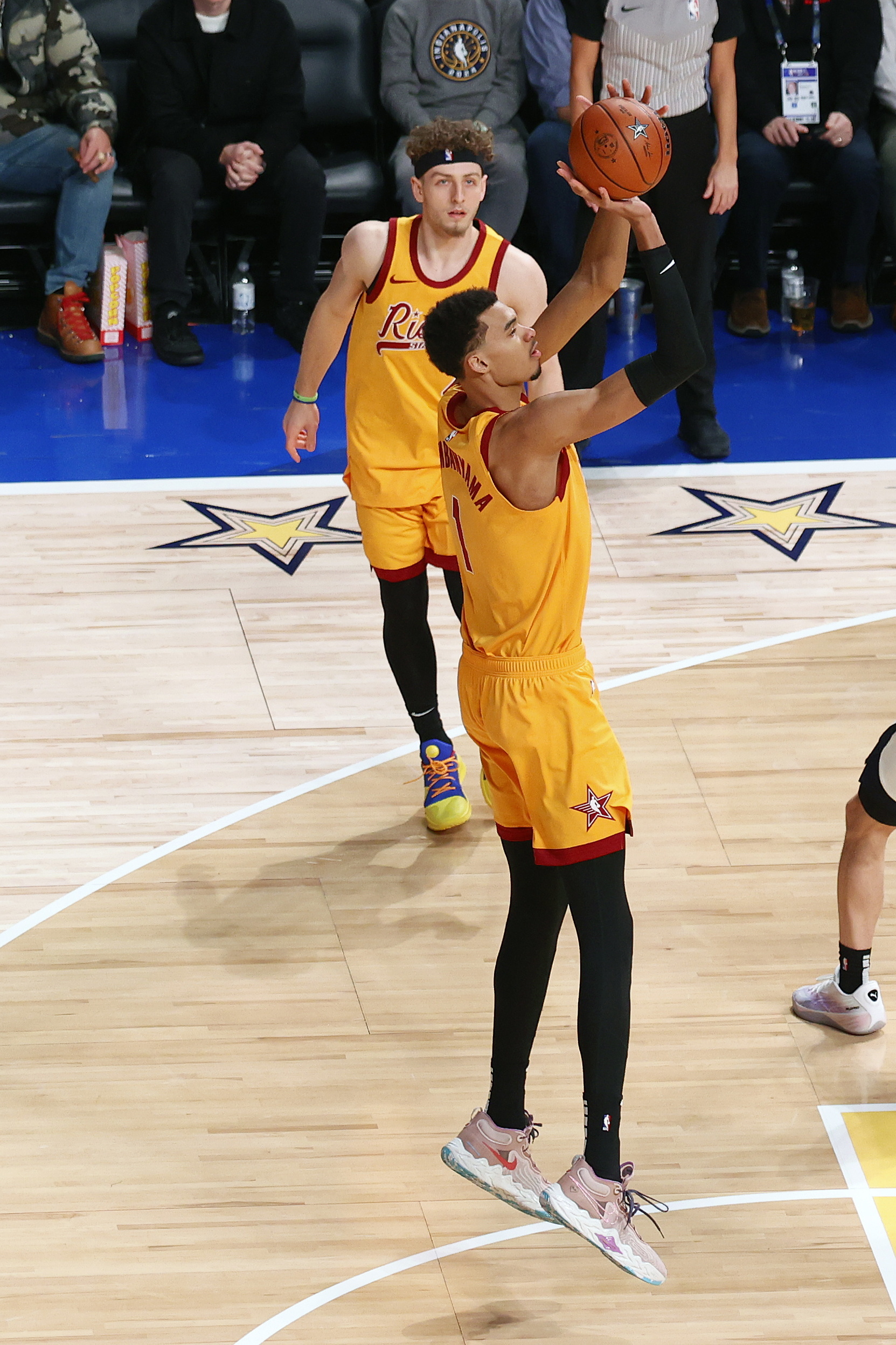 Team Pau center Victor Wembanyama takes a shot against Team Detlef