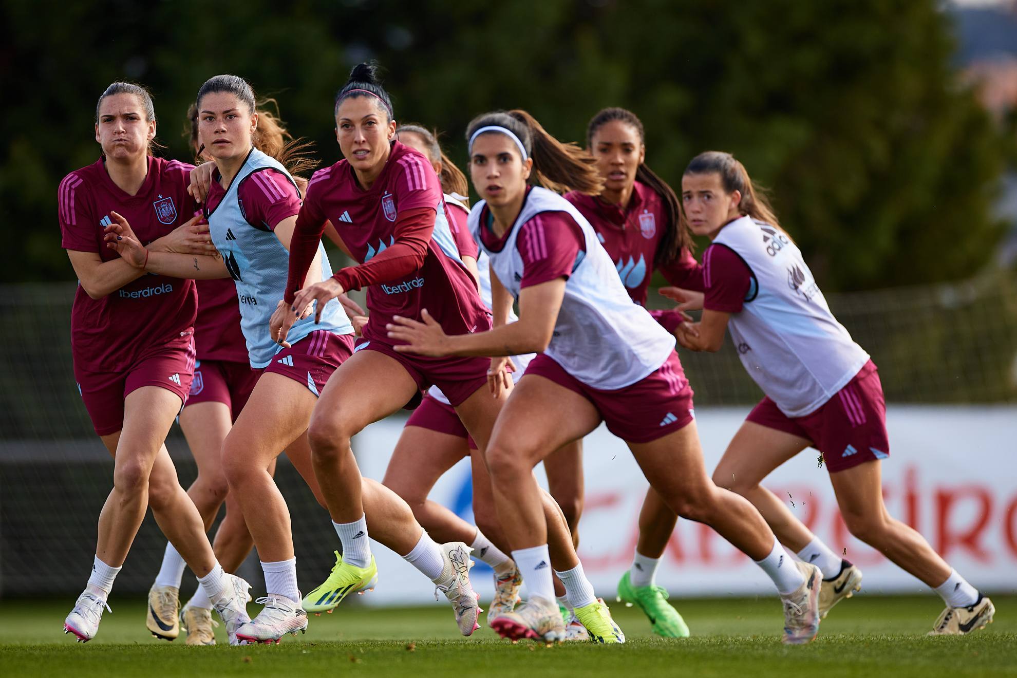 Las jugadoras de la selecci�n espa�ola en un entrenamiento en Las Rozas / EFE