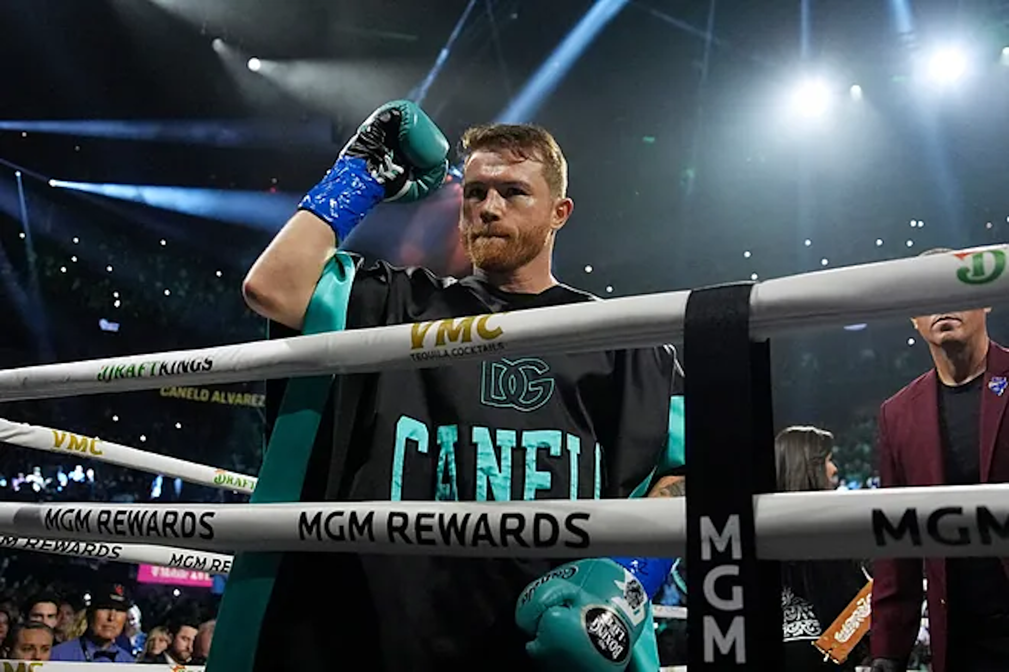 Who is the richest Mexican boxer in history? The answer bothers Canelo a lot
